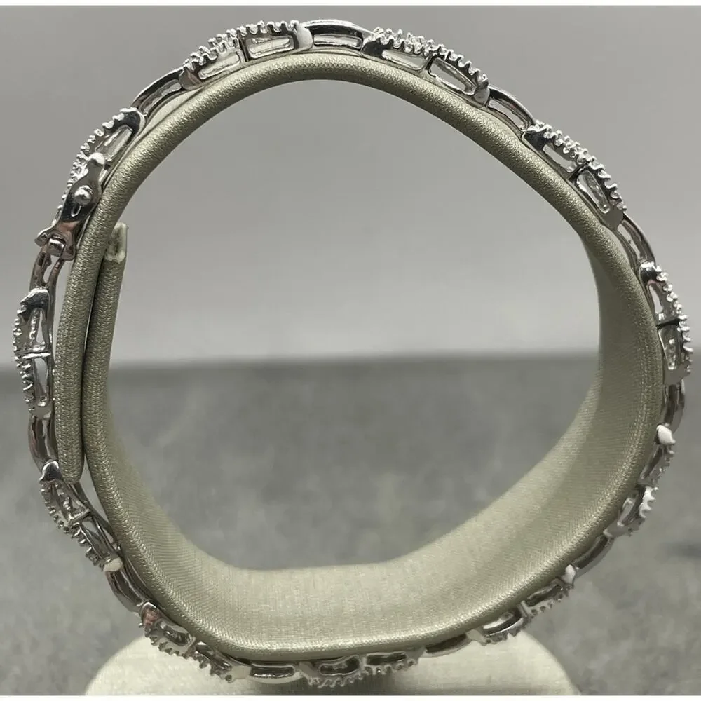 10K White Gold Diamond Infinity Design Bracelet (22102)